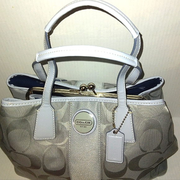 ~Like New~ Stunning COACH Signature Stripe XL Ice Blue Framed Kisslock Satchel~ - Picture 16 of 16